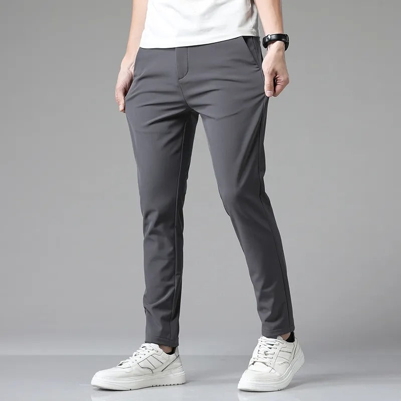 Pantalones de negocios ajustados y elásticos